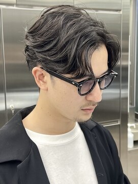 テン 心斎橋(tenn.) 心斎橋フェザーパーマフェザーショートセンターパート20代緩め