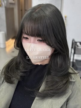 ジィルム(XELM) ハイライトカラーミルクティーベージュレイヤーカット