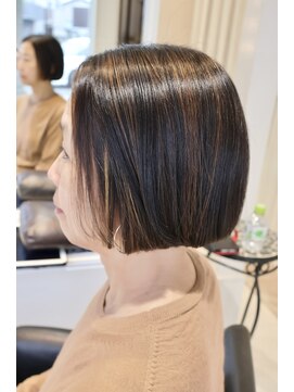 シザーズトリックス ノーブル(scissorstrix Noble) 酸性ストレート×ナチュラルボブ