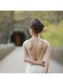 ヘアーメイク セルクル(hair make cercle)&nbsp;ウエディングヘアはドレスにあわせて高めシニョン