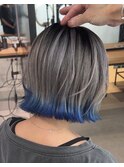 グレーシルバーのシャドールーツにブルーのエンドカラー