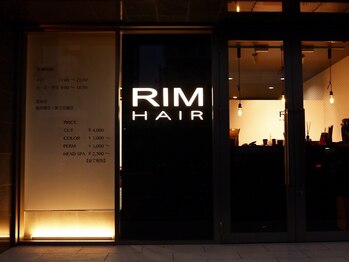 リム ヘアー(RIM HAIR)の写真/忙しいメンズにも嬉しいサロンが誕生!平日22時まで営業×通いやすい価格だからやみつきに★