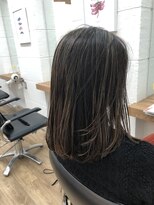 アメリ(Ameri)&nbsp;-Ameri-リペアカット　×   ダークブラウン　×   ハイライト