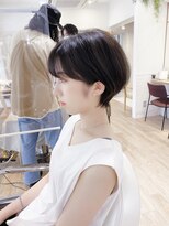 ネオリーブアイム 横浜西口店(Neolive aim)&nbsp;襟足スッキリめ耳掛けひし形丸みショートボブ【近藤】横浜