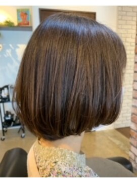 マヒカ(MAGICA) 首ラインスッキリボブ