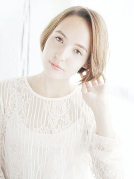 ウル 吉祥寺(ulu) かきあげバングのハイトーンショート