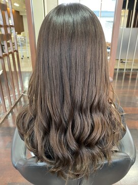 ビューティーヘアサロン アングル 八戸ノ里店(Beauty Hair Salon angle) オリーブアッシュカラー