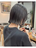 ミィ 表参道(mee.)&nbsp;似合わせカット ボブヘア 縮毛矯正 ミニボブ 切りっぱなしボブ