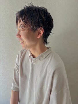 エン(en,) センターパートウルフニュアンスツイストスパイラルパーマ