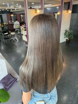 アイズ 渋沢(AIZU) 艶感オリーブベージュ