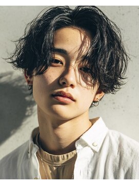 ハム 立川(hum) サーフカール/刈り上げセンターパート/フェザーパーマ[立川]