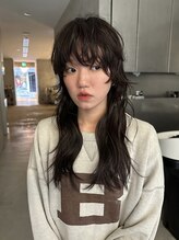 ニール(nier)&nbsp;ハッシュカット/レイヤーカット/ロング/ブラウンカラー/パーマ