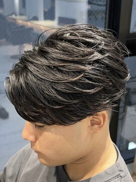 エデアンルクラ 下通(EDEAN Leclat) 熊本メンズヘアフェザーパーマ刈り上げセンターパート