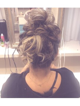 ヘアセットアリエス(aries) もこもこお団子