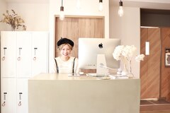 ヘア、ネイル、アイラッシュサロンが融合した、エリアで大人気のトータルビューティーサロン◎