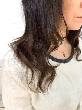 クオリス 上板橋店(QUALIS) ゆるふわウェーブ/ハイライト/ベージュ系艶カラー/小顔外ハネ