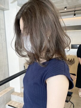 ウェイズ トウキョウ(Ways TOKYO) "ハイライトで作る【魔法のプラチナ】8トーンカラー★" 透ける色