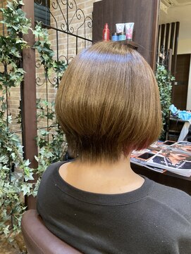 ヘアーメイク バレンタイン(hair make valentine) ショートボブ 、ピンクインナーカラー