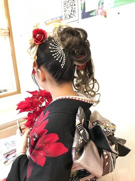 アクティブ(Active) 盛り髪カールアップ