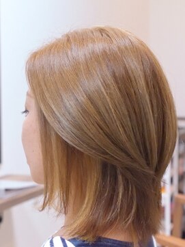 リア(Ri-ah) まろやかベージュで触れたくなる様な髪色♪