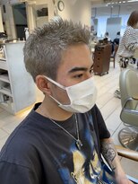 テトラ バイ ネオリーブ 横浜西口店(tetra by neolive)&nbsp;横浜★シルバーアッシュのショート