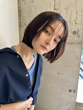 ルービック(Rubik's) 小顔オリーブカラー×ナチュラルボブ