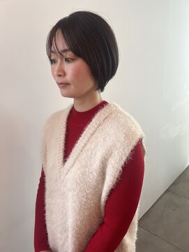 トップヘアーヒルズ 安城(TOP HAIR HILLS) ミディアムからバッサリと。大人ショート。/アッシュブラック