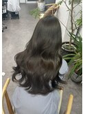 透明感オリーブグレージュ