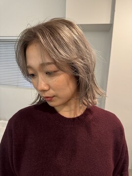 シイ(SIE) スモーキーベージュ◎