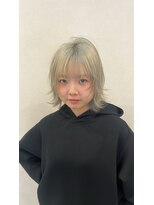 ミナリ(minari)&nbsp;顔周りカット×淡くブルーを