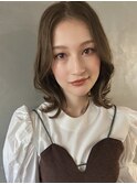 ミディアムボブ×シアーベージュ