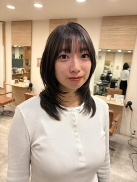 シェノン 武庫之荘(CHAINON) ミディアムハッシュカット