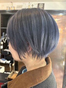 シャンプーボーイアネックス(SHAMPOO BOY Annex) ブルー×ショートボブby ERINA