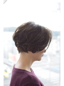 ヘアアンドメイク ムーア(Muuua) ナチュラルグレージュと大人ショート