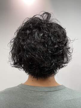 マル(MARU) パーマなメンズボブ