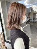 大人可愛いレイヤーカットモカブラウンブリーチなし伸ばしかけ