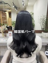 アミー 銀座(Ammy) 暗髪にも可愛くウェーブパーマ