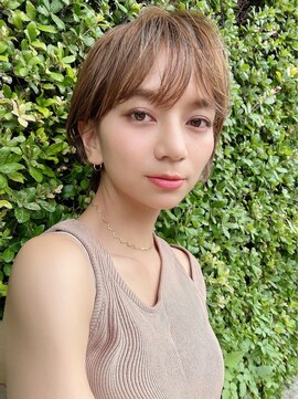 ロミー 本厚木(ROMMY.) 斜めバング/シルキーベージュ/ヘルシースタイル/丸みショート