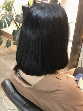 アティック(attic) ショートボブ/ボブ/ミディアム/ヘアドネーション/レイヤーカット