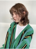 ベージュカラー×ミディアムカール