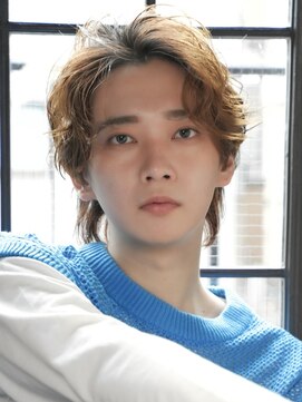 ウィズ 美容室 茂原店(Wiz) センターパート×くせ毛風パーマ！抜け感ベージュでラフにきまる