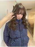 光にあたるたび、ふわっと透けるベージュ