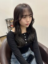 ルルズ(LULUS)&nbsp;レイヤーカットグレージュグレーブラック/京都駅顔周りカット