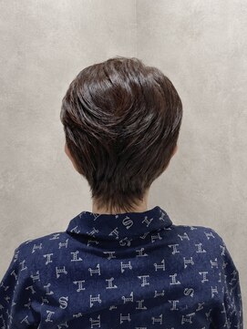 エム(EMU) 毎日をラクに。お手軽大人世代の上品ショート