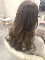 クリーム(CREAM)&nbsp;大人可愛いゆるふわ巻き髪♪ベーシュカラー