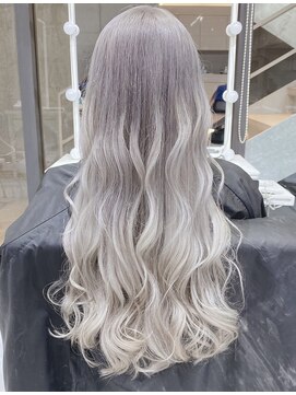 デイズ(days) ホワイトアッシュグレージュグラデーションカラー　原宿　澁谷