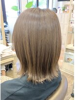 アルターリール(aL ter Rire) 切りっぱなしボブ/ナチュラルベージュ