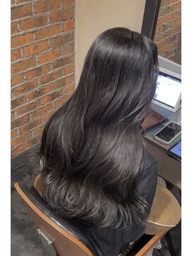 エヴリンアンドペイジ(Evelyn&paige) 韓国風暗髪×ロング〈神戸元町〉