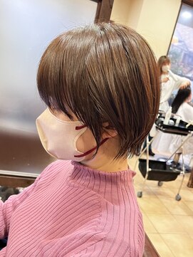 ハピネス クローバー 学園前店(Happiness CLOVER) 丸みショート/前髪/顔周りカット/濱崎優/透明感カラー