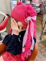 ヘアセットアップス(UP's)&nbsp;鮮やかなカラーで『ツインハーフお団子♪』可愛い♪(*´▽｀*)♪